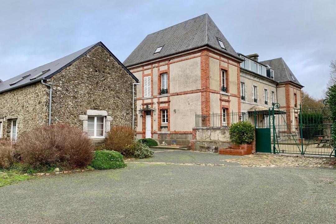 Photo of Buildings in Gouville-sur-Mer