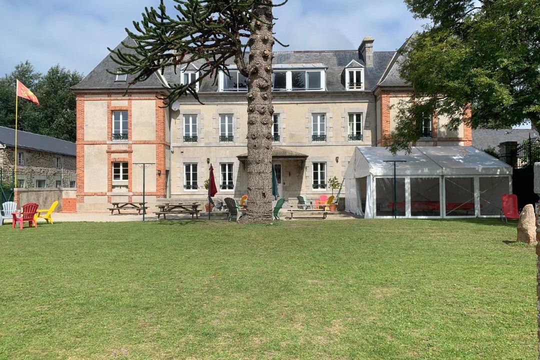 Photo of Buildings in Gouville-sur-Mer