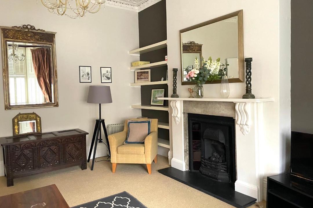 Photo of Livingroom in Ealing Broadway