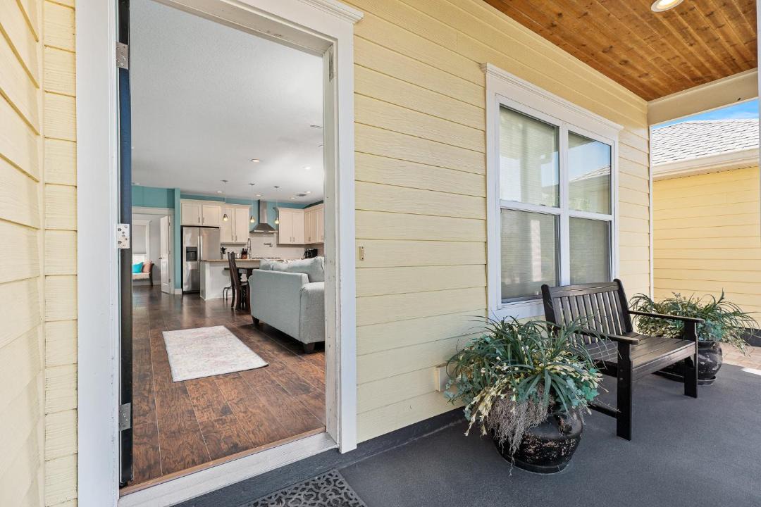 Photo of Patio Balcony in Marineland Acres