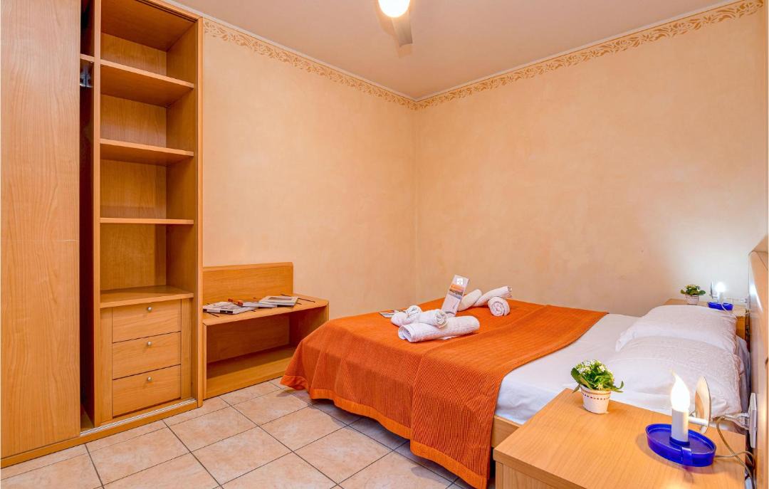 Photo of Bedroom in Toscolano Maderno