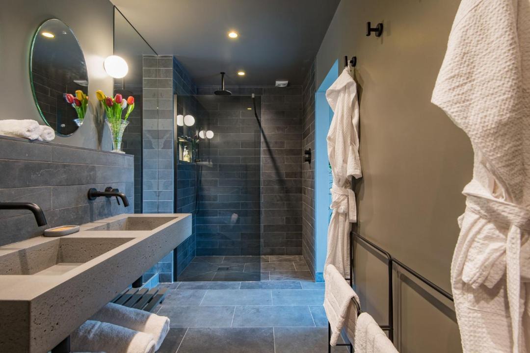 Photo of Bathroom in Etchinghill