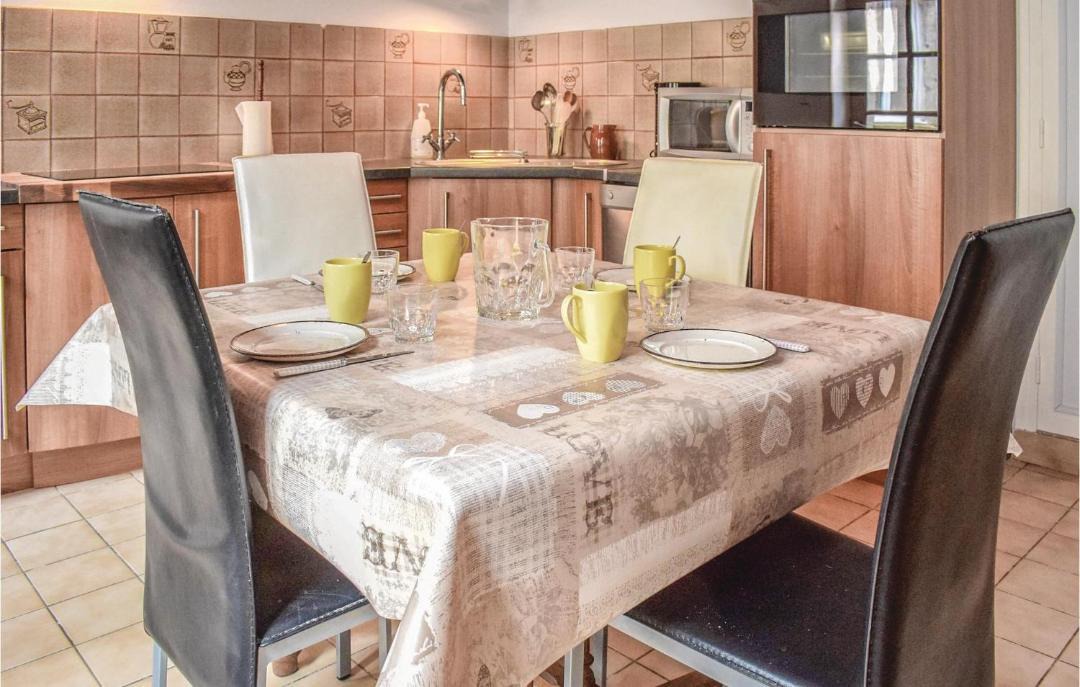 Photo of Kitchen in Sainte-Mere-Eglise
