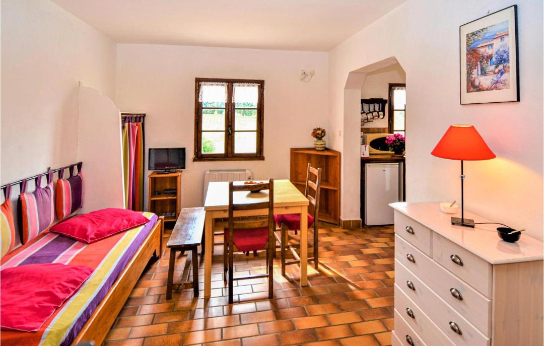 Photo of Livingroom in Saint-Paulet-de-Caisson