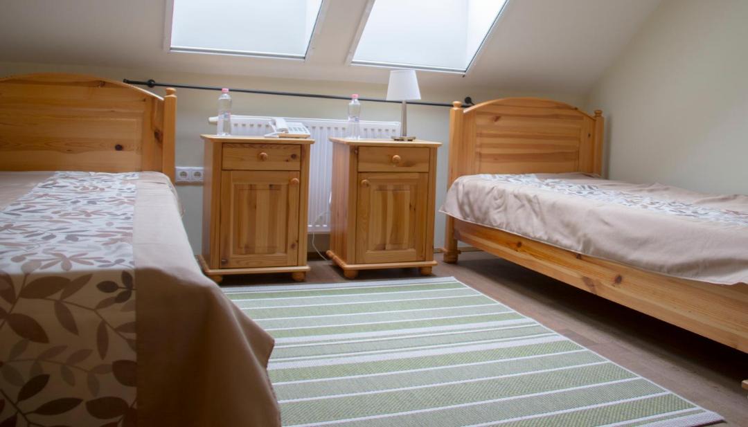 Photo of Bedroom in Almamellek