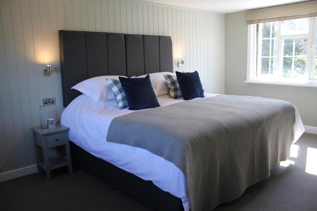 Photo of Bedroom in Helford Passage