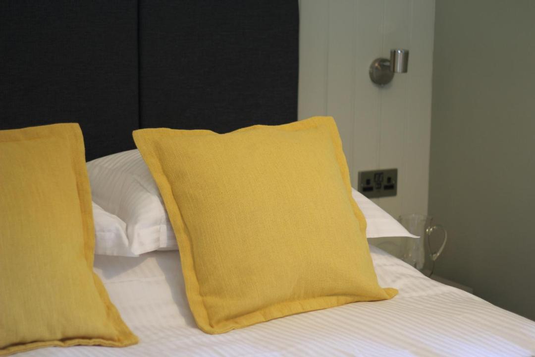 Photo of Bedroom in Helford Passage