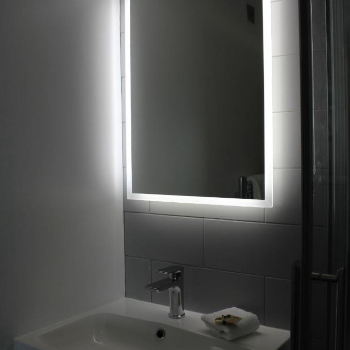 Photo of Bathroom in Helford Passage