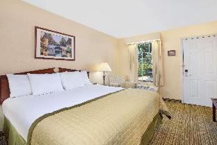Photo of Bedroom in Forest City
