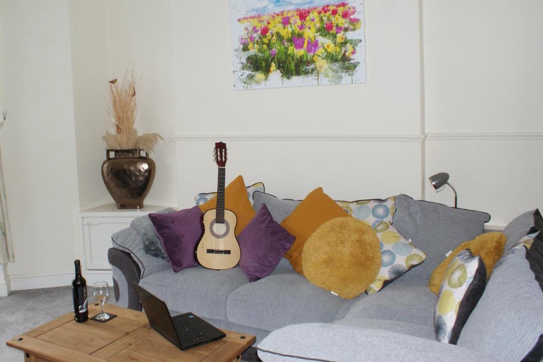 Photo of Livingroom in Baglan