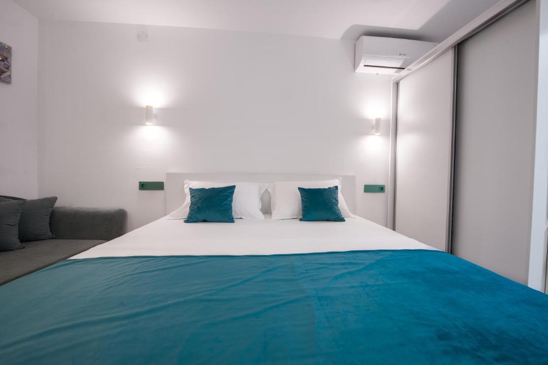 Photo of Bedroom in Saturn