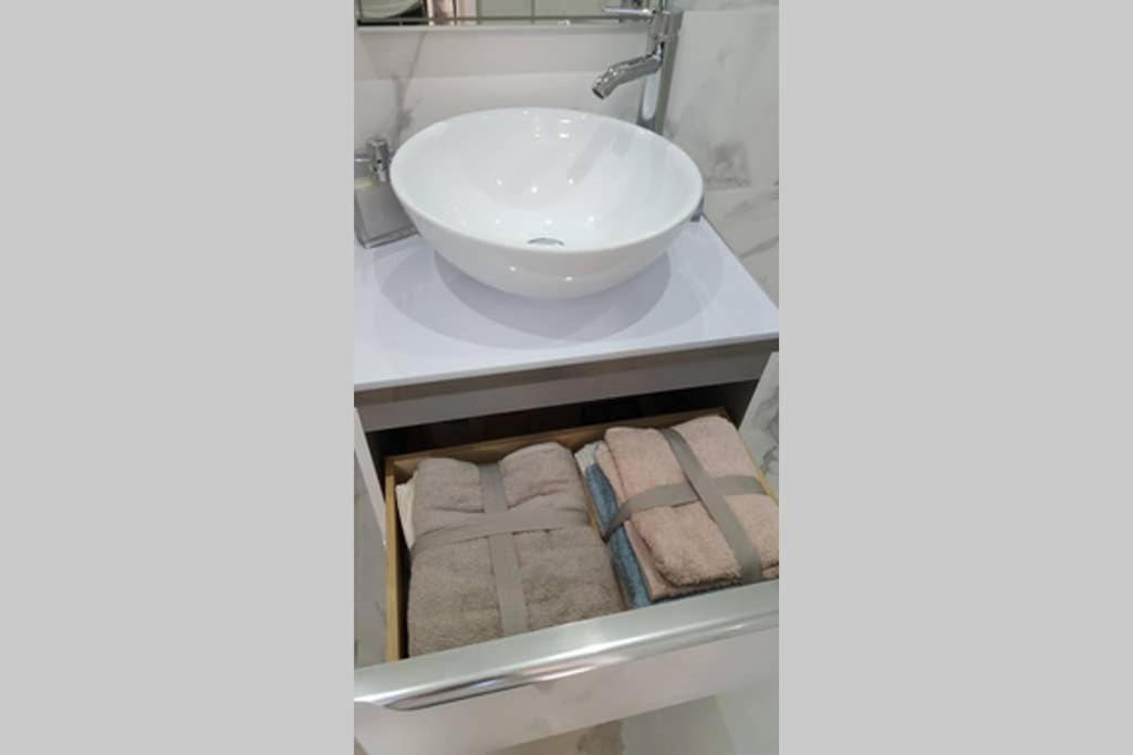 Photo of Bathroom in Suresnes