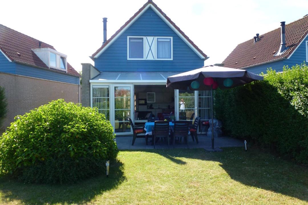 Photo of Buildings in Hoofdplaat