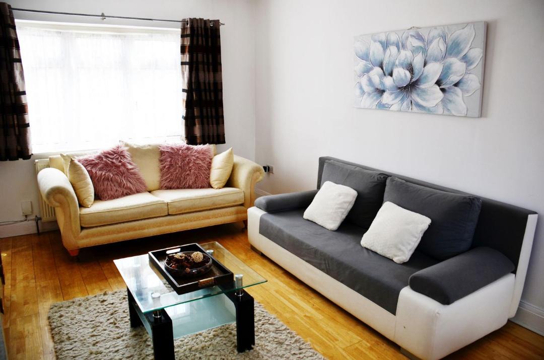 Photo of Livingroom in Stanwell