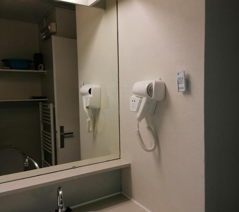 Photo of Bathroom in Font-Romeu-Odeillo-Via