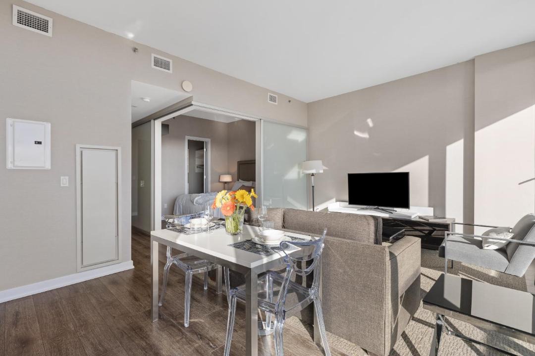 Photo of Livingroom in Centretown