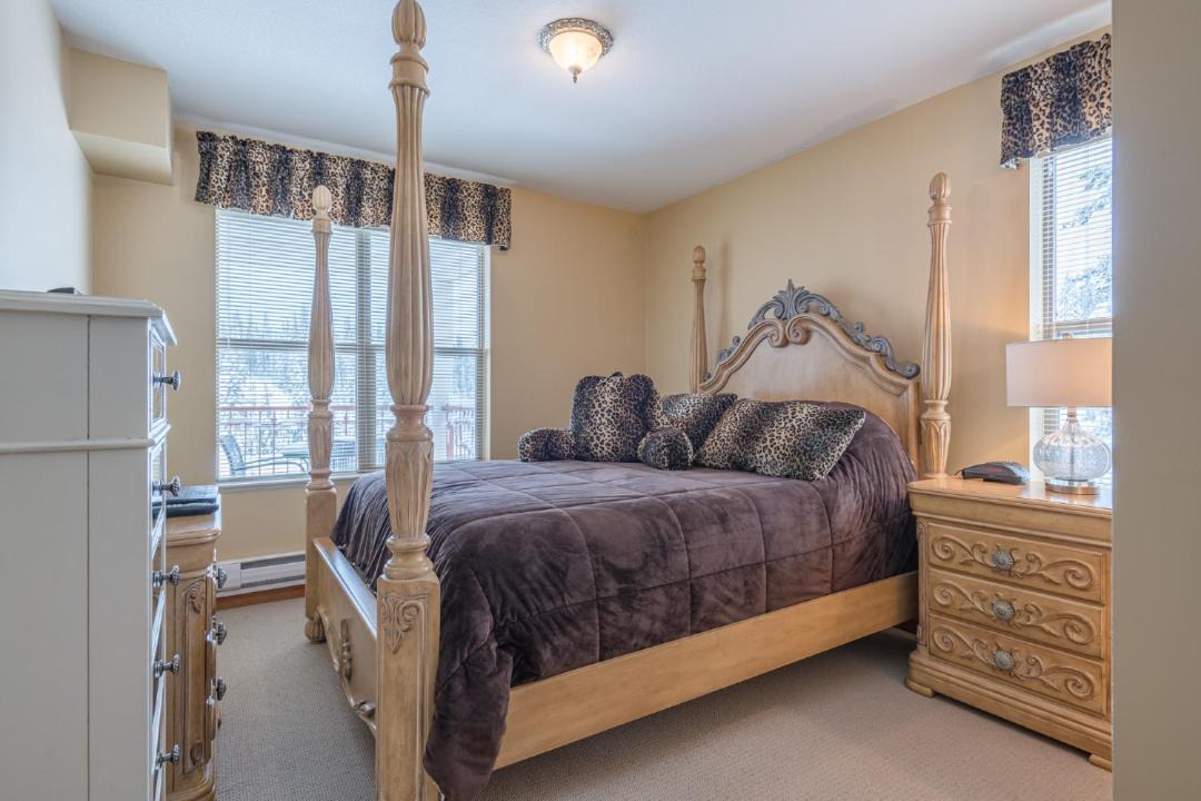 Photo of Bedroom in Silver Star Mountain