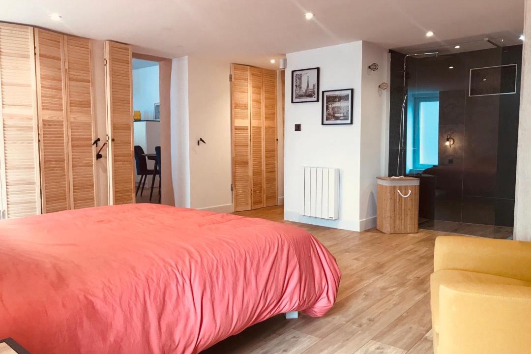Photo of Bedroom in Carentan