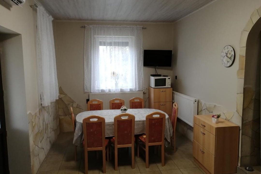 Photo of Livingroom in Zsorifurdo