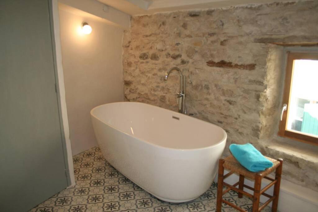 Photo of Bathroom in Bize-Minervois