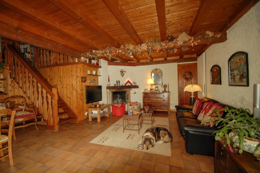 Photo of Livingroom in Thones