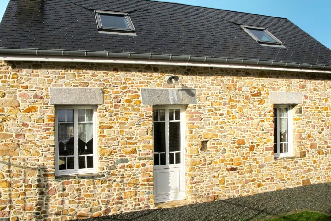 Photo of Buildings in Creances