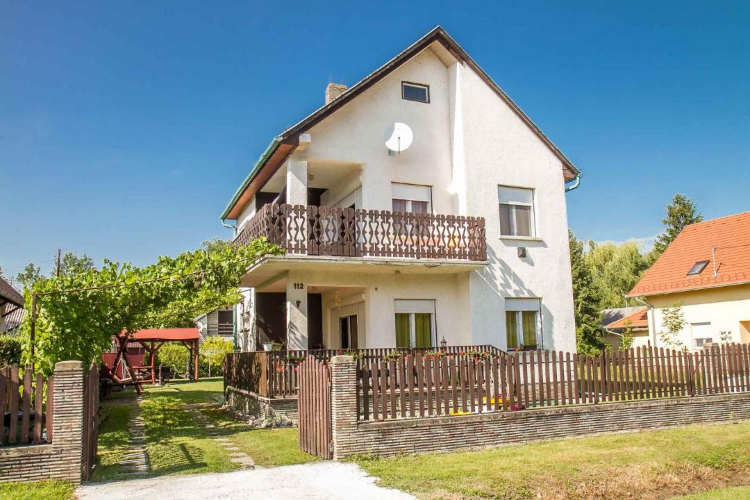 Photo of Buildings in Balatonmariafurdo