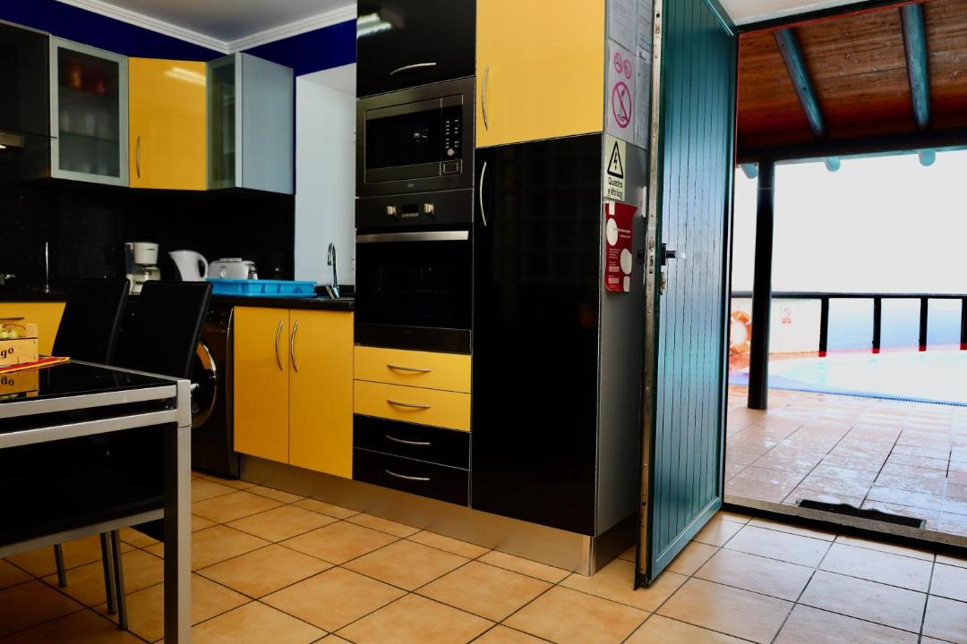 Photo of Kitchen in Faja da Ovelha