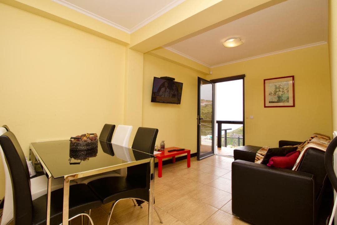 Photo of Livingroom in Faja da Ovelha