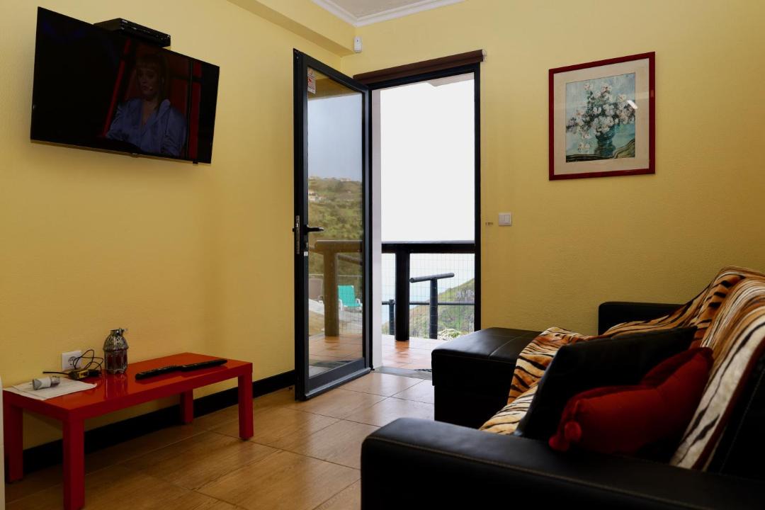 Photo of Livingroom in Faja da Ovelha