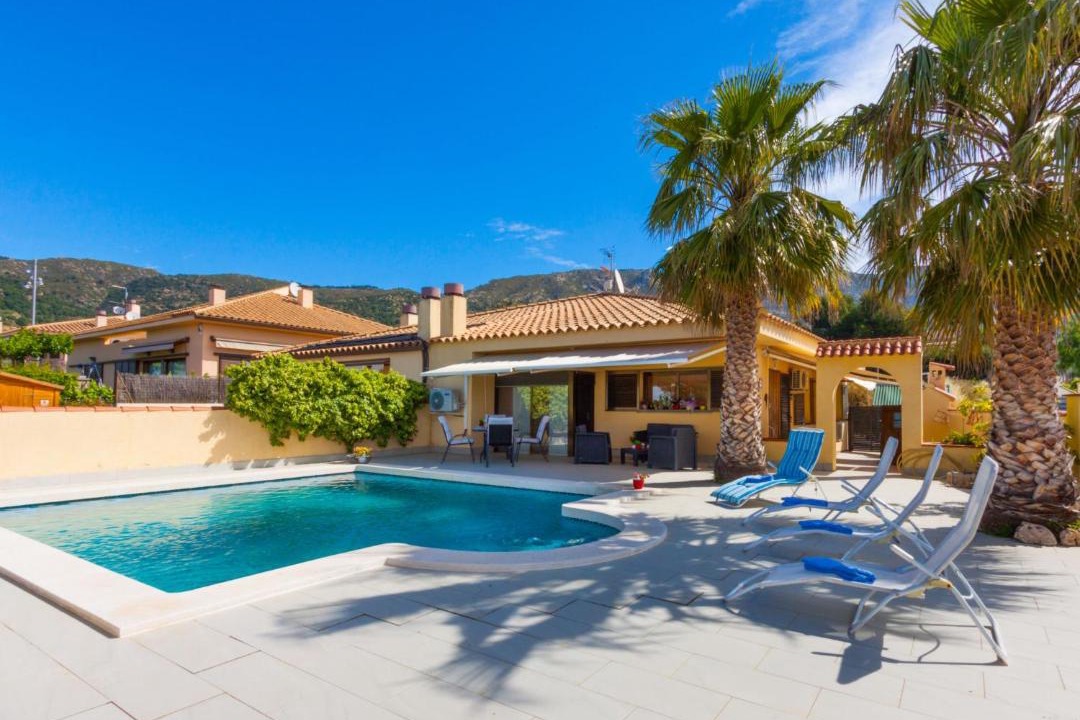 Photo of Outdoor in Palau-Saverdera