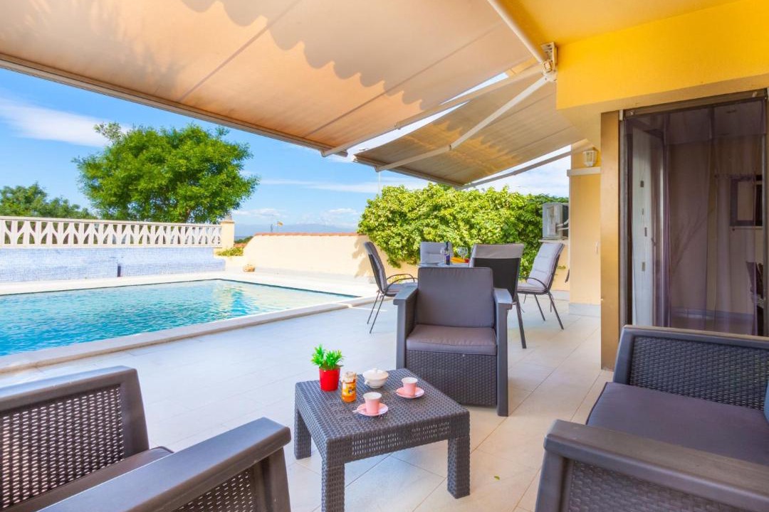 Photo of Patio Balcony in Palau-Saverdera