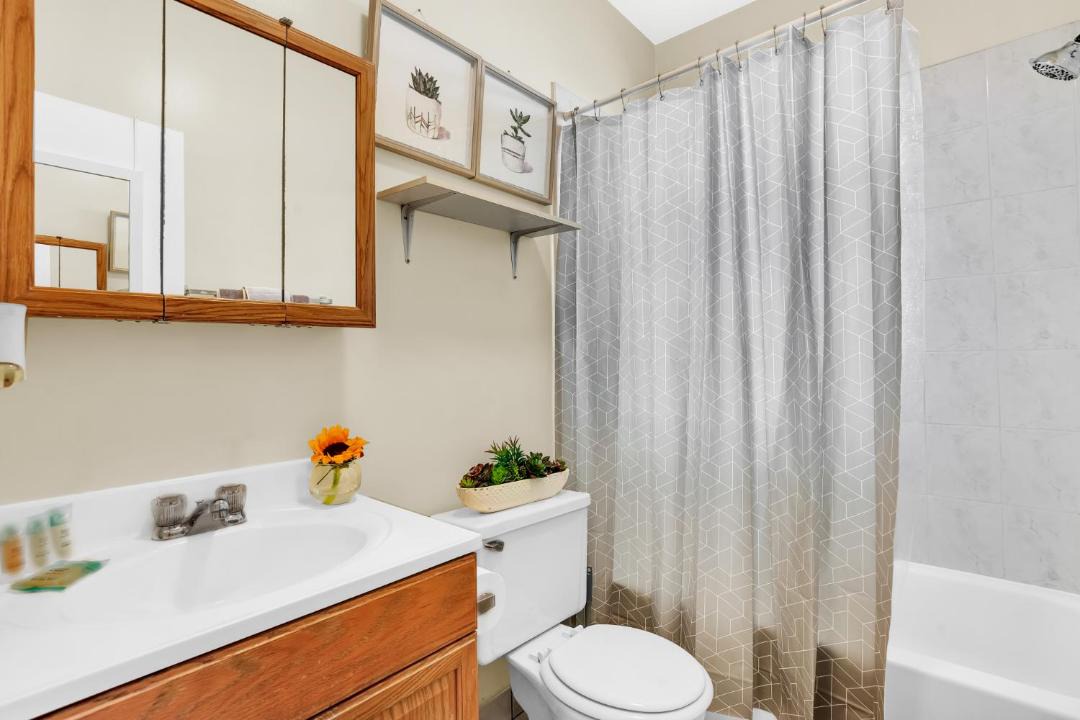 Photo of Bathroom in Graduate Hospital