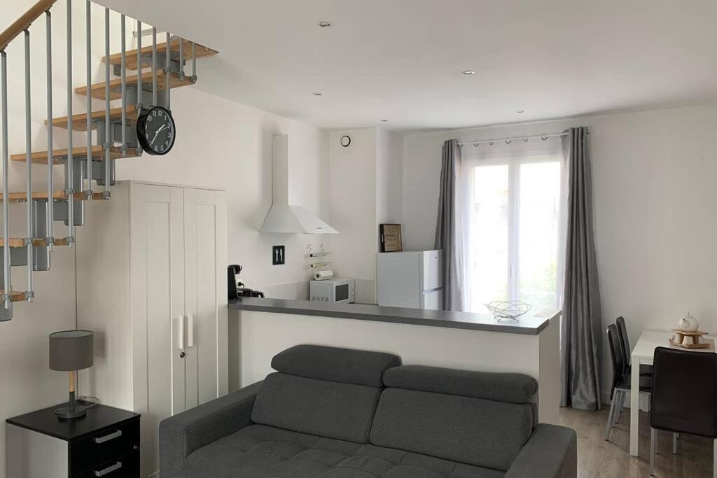 Photo of Livingroom in Tours
