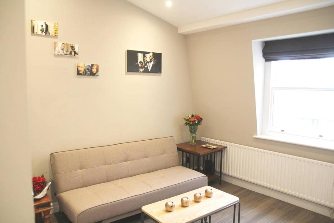 Photo of Livingroom in Golborne