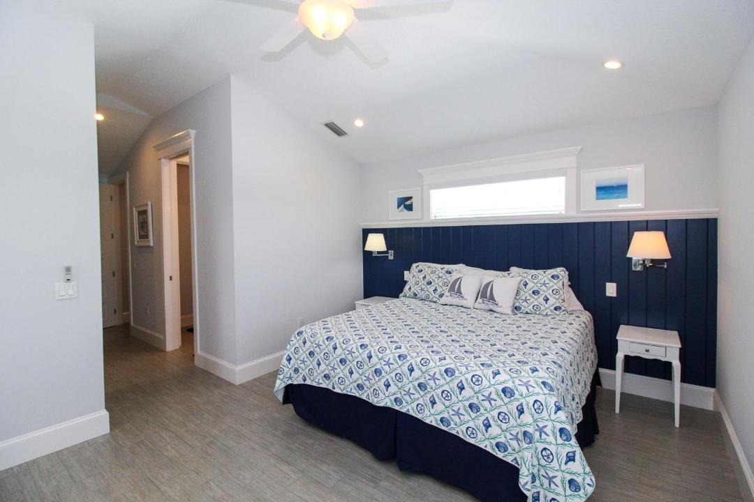 Photo of Bedroom in Holmes Beach