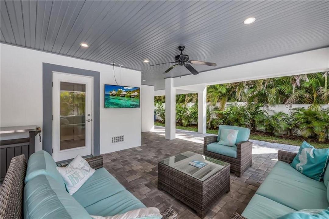 Photo of Livingroom in Holmes Beach