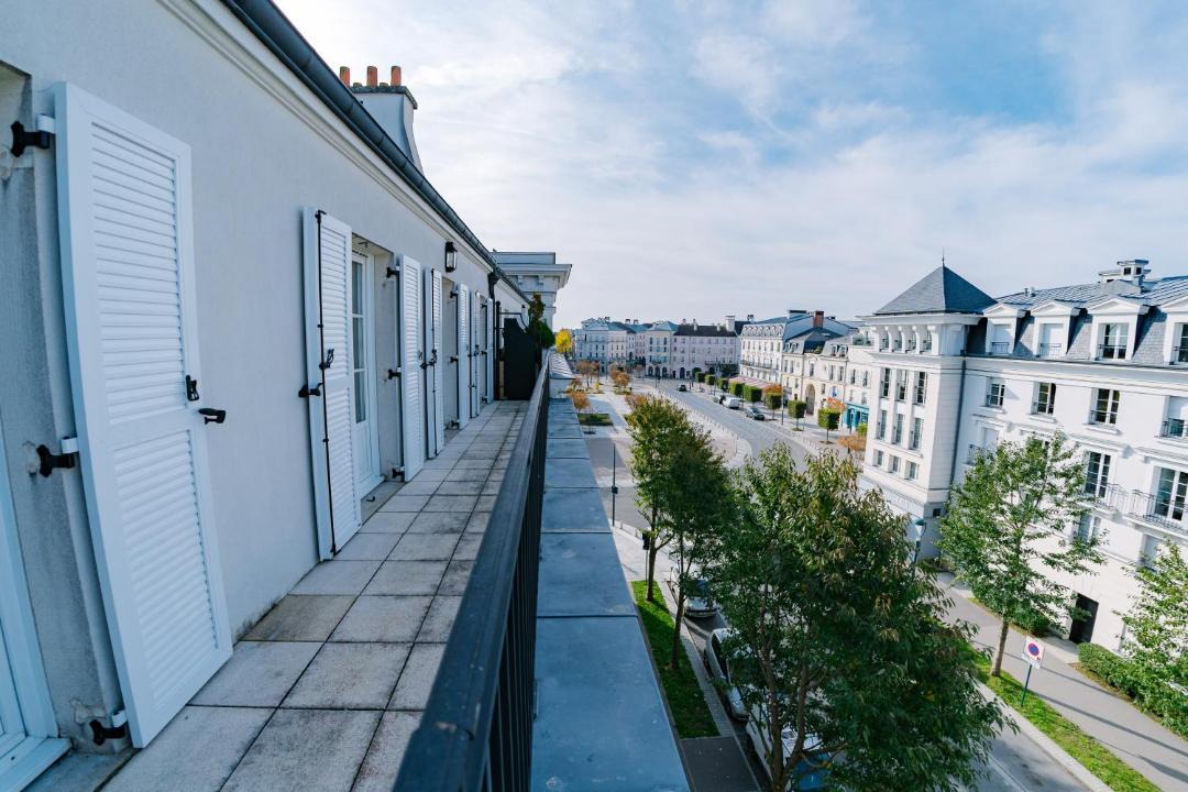 Photo of Buildings in Serris