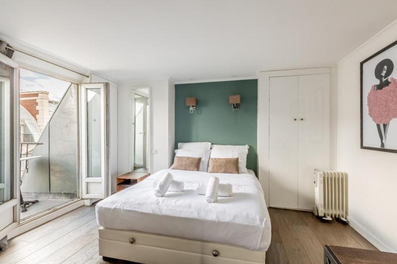 Photo of Bedroom in 1st Arrondissement