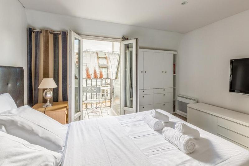 Photo of Bedroom in 1st Arrondissement