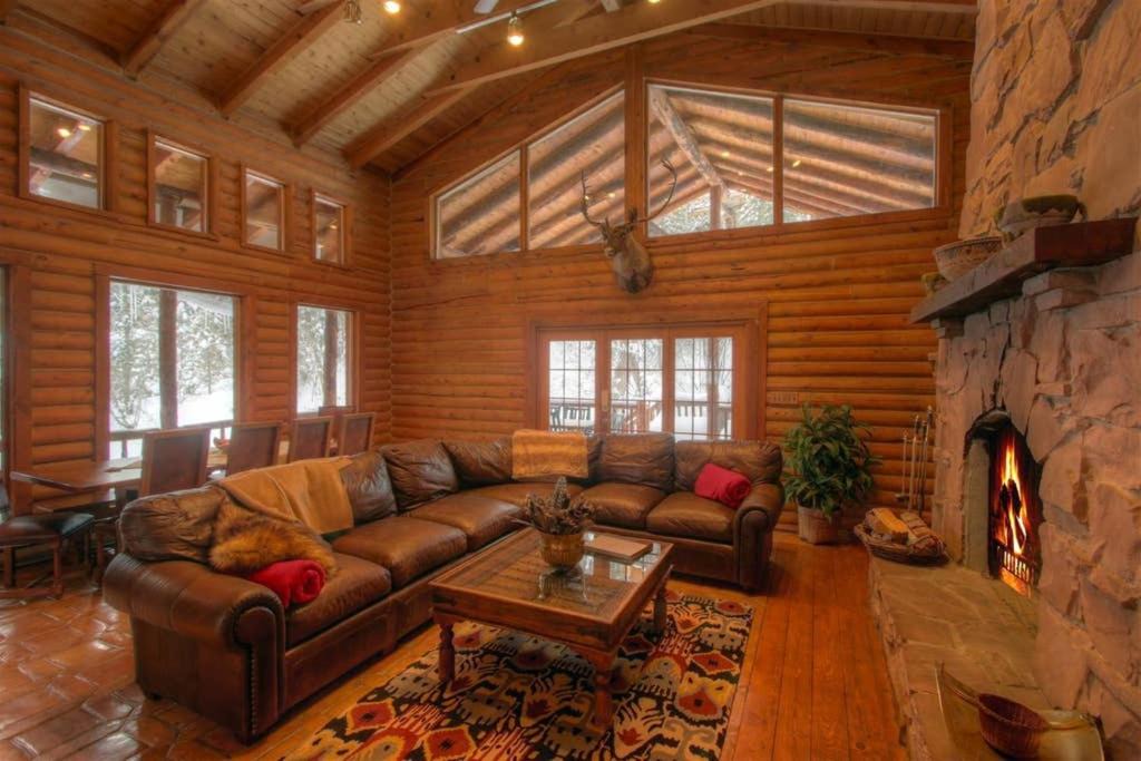 Photo of Livingroom in Sundance
