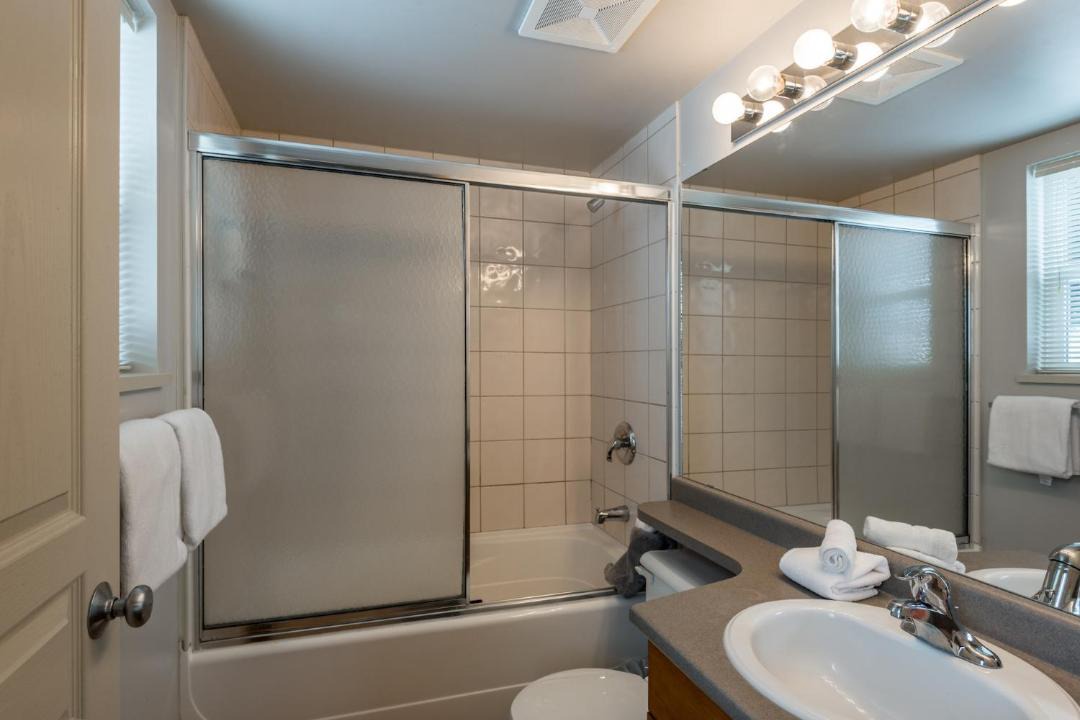 Photo of Bathroom in Silver Star Mountain