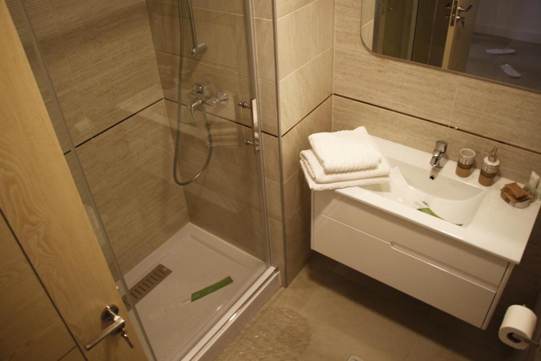 Photo of Bathroom in Mamaia-Sat