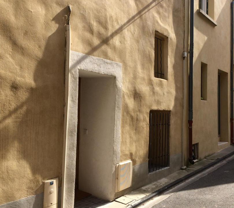 Photo of Buildings in Caumont-sur-Durance