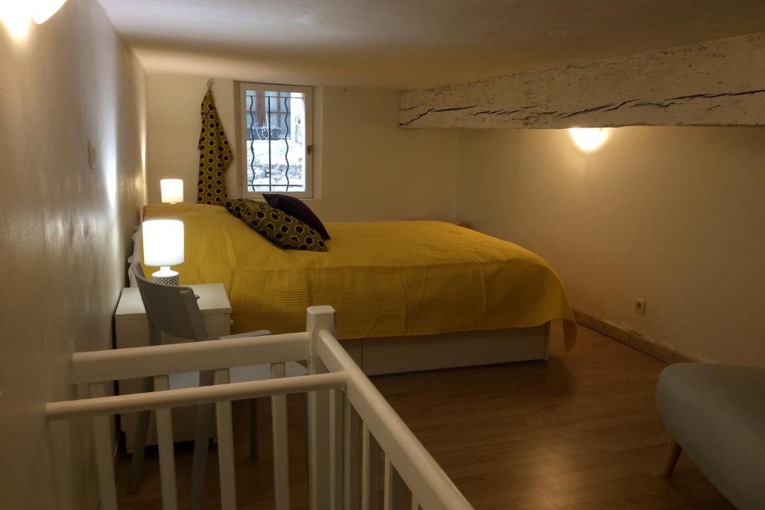 Photo of Bedroom in Caumont-sur-Durance