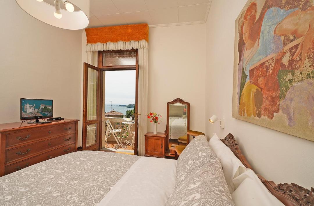 Photo of Bedroom in Morgnaga
