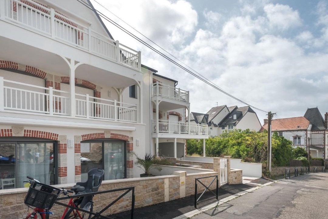 Photo of Buildings in Quiberon