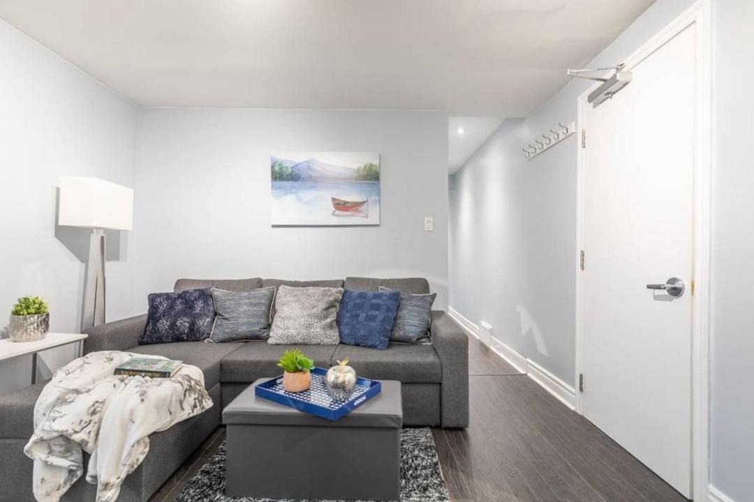 Photo of Livingroom in Centretown West