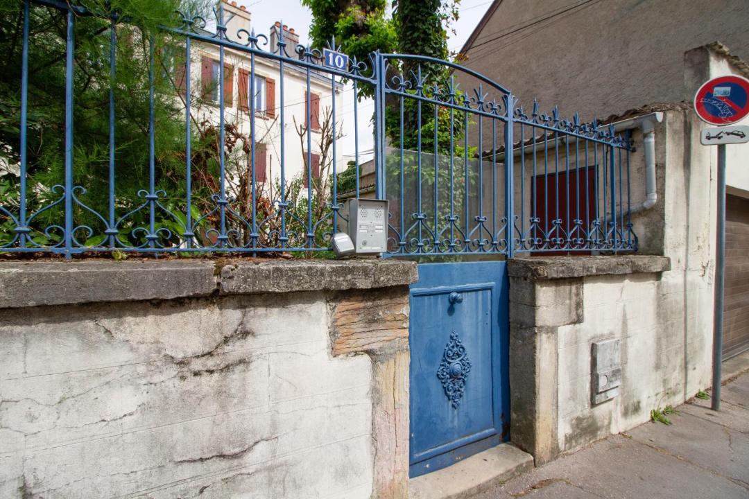 Photo of Buildings in Faubourg North