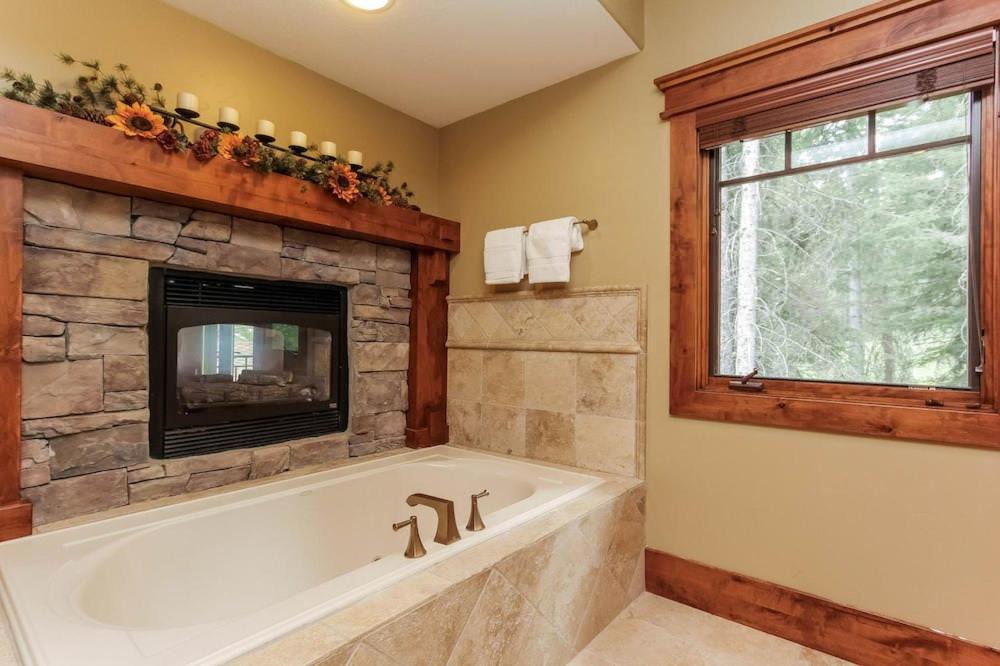Photo of Bathroom in Tamarack Resort